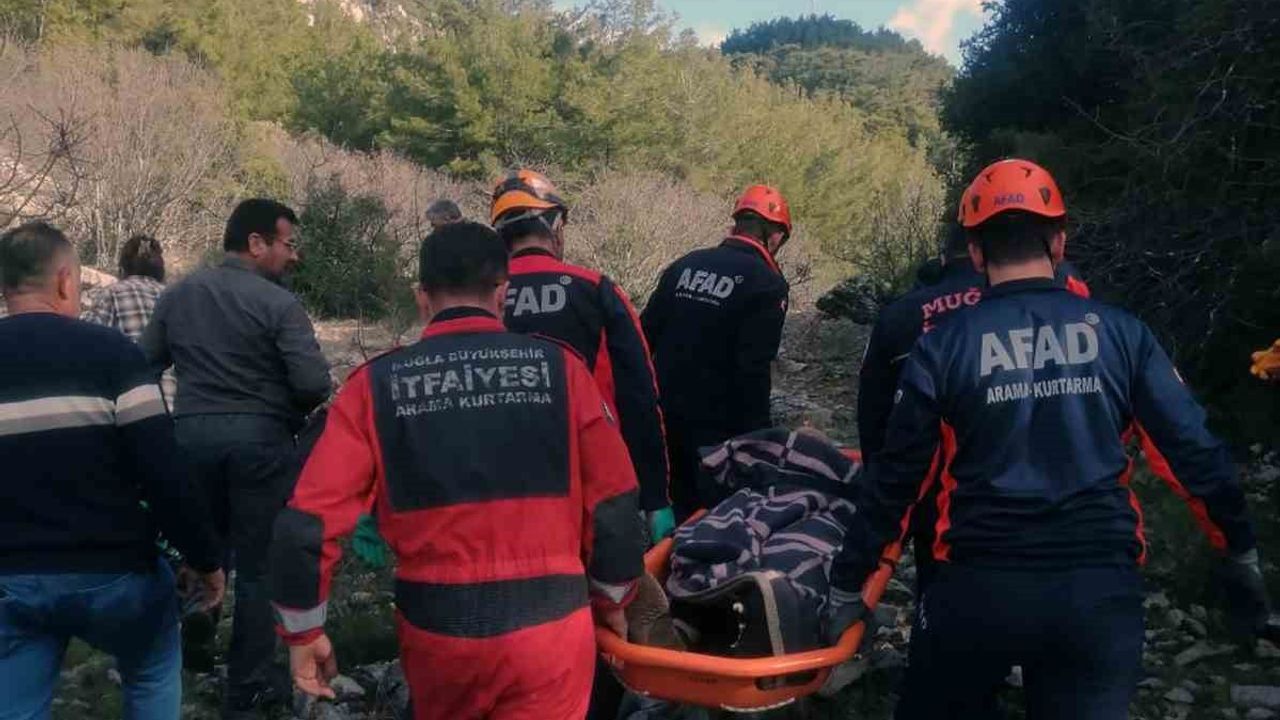 Muğla Menteşe'de 72 Yaşındaki Duran Orhan Kayalıklardan Düştü — Ayağı Kırıldı