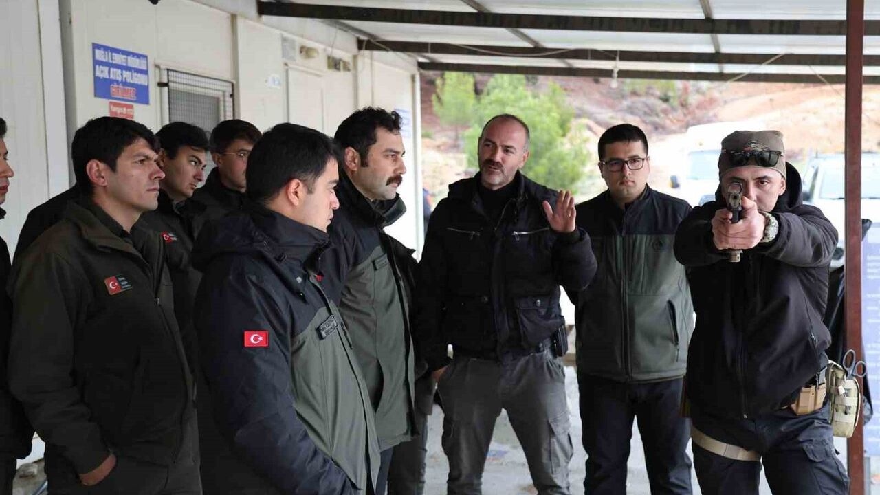 Muğla Orman Bölge Müdürlüğü'nde Personel için Silah Eğitimi
