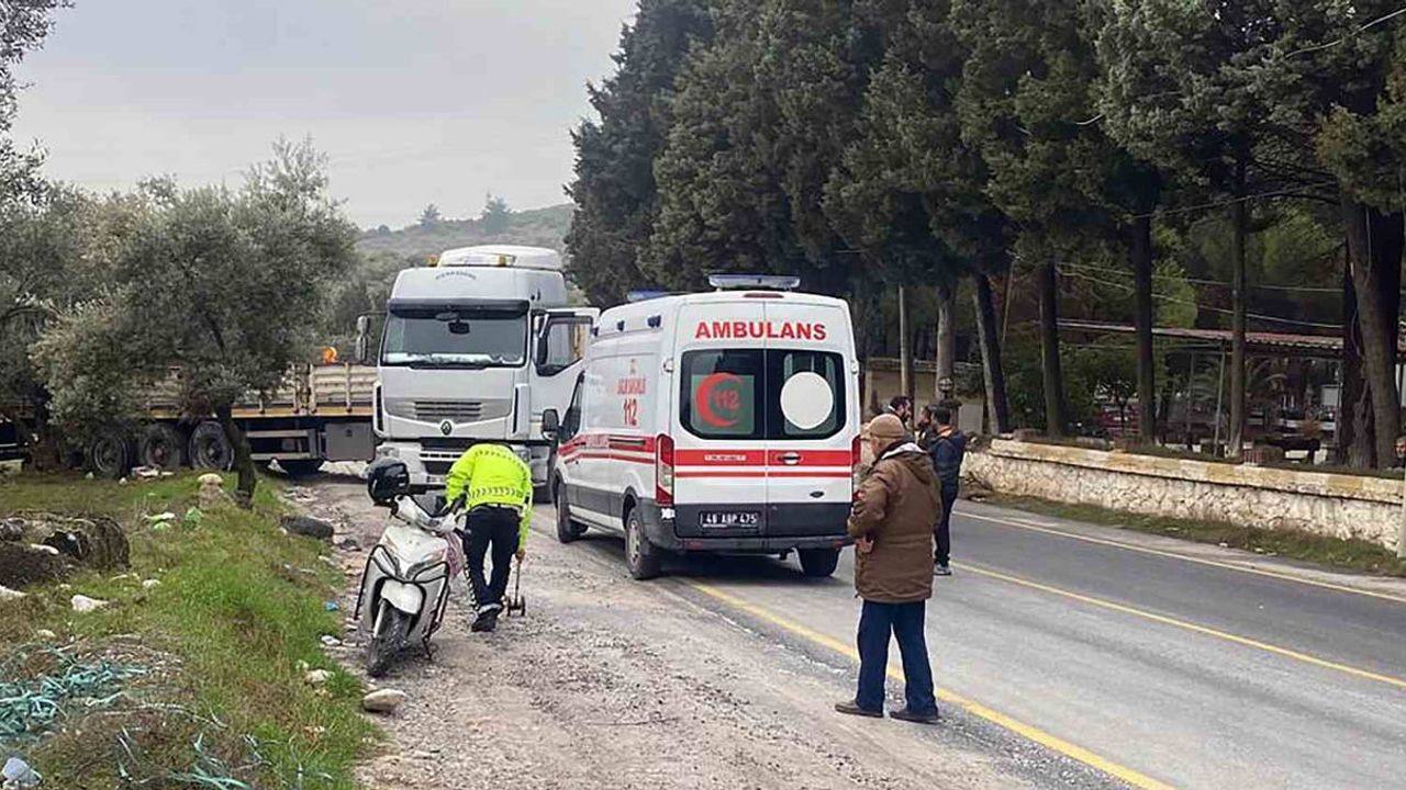 Muğla Yatağan'da TIR Altında Kalan Sürücü Ağır Yaralandı