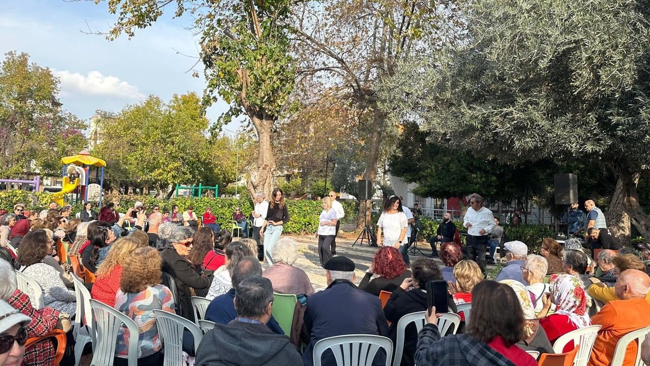 Muratpaşa'da Soğuksu Yaşlı Evi'nde Kuşakları Buluşturan Yeni Yıl Etkinliği