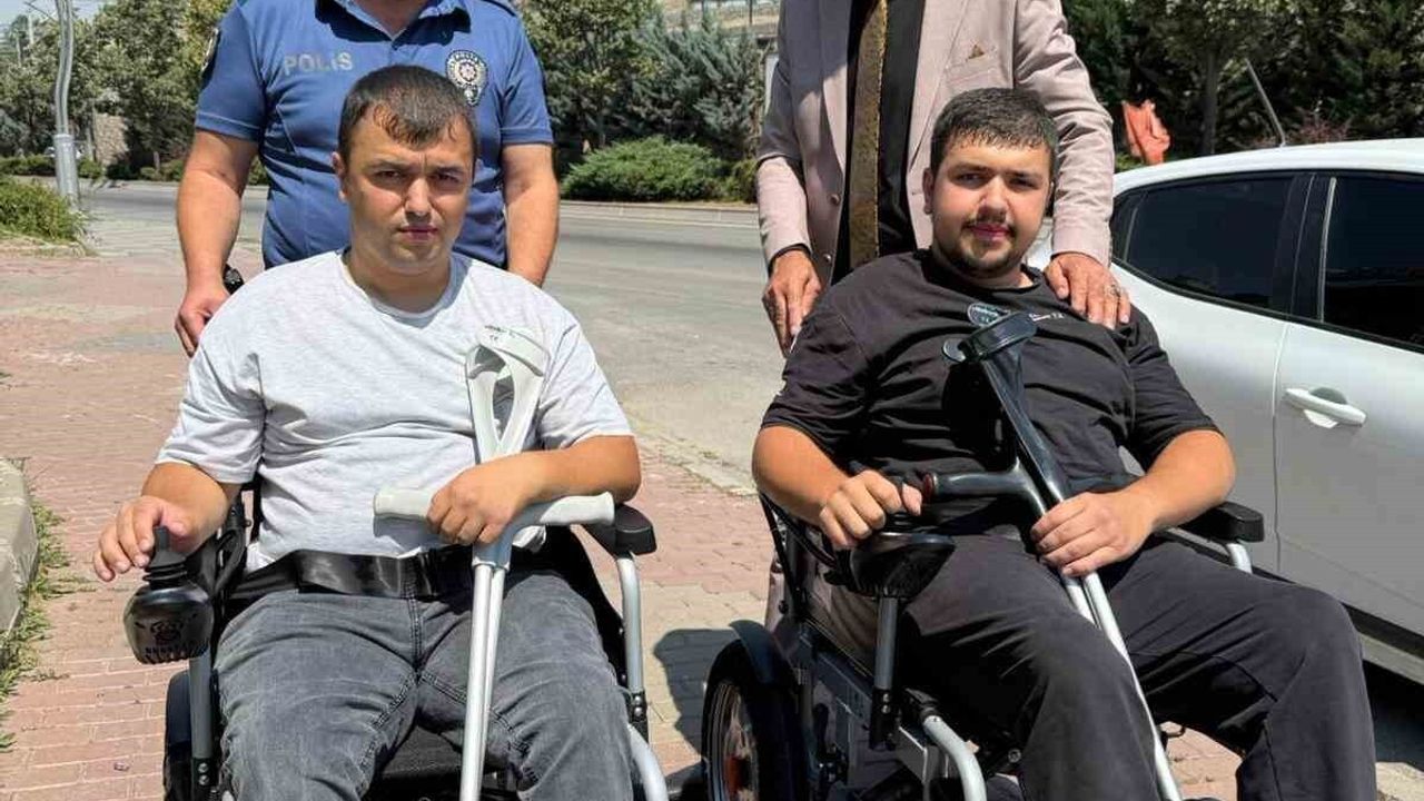 Mustafa Şahin'den Dünya Engelliler Günü'nde Akülü Sandalye Desteği