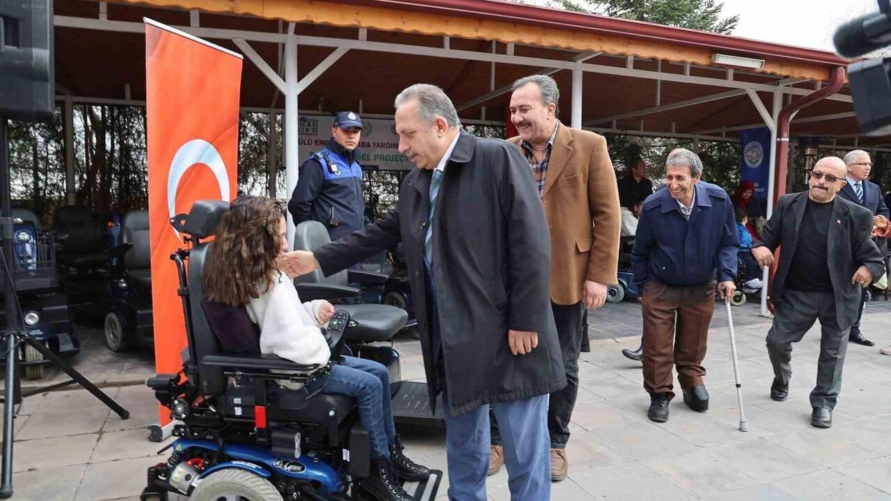 Mustafa Yalçın’dan 3 Aralık Dünya Engelliler Günü Mesajı — Talas’ta Erişilebilirlik Vurgusu