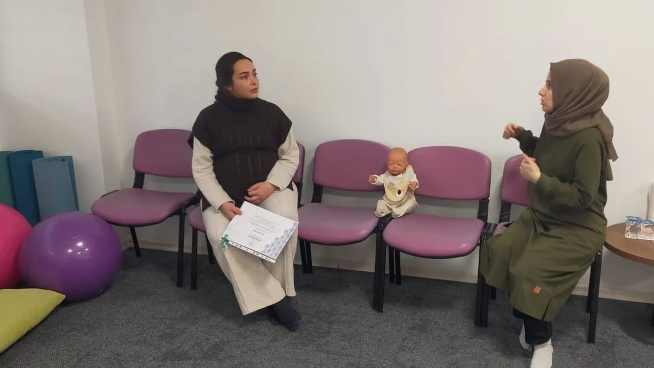 Nazilli'de Gebe Okulu Eğitimleri Sürüyor: Katılım Belgeleri Verildi