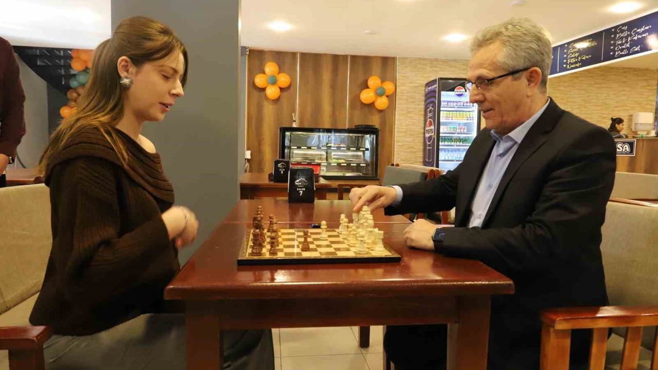 Nazilli'de Tepe Oyun Salonu Hizmete Açıldı