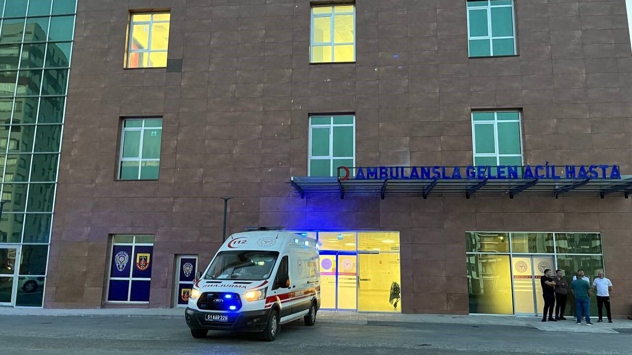 Niğde D-750'de Trafik Kazası: 1 Ölü, 3 Yaralı