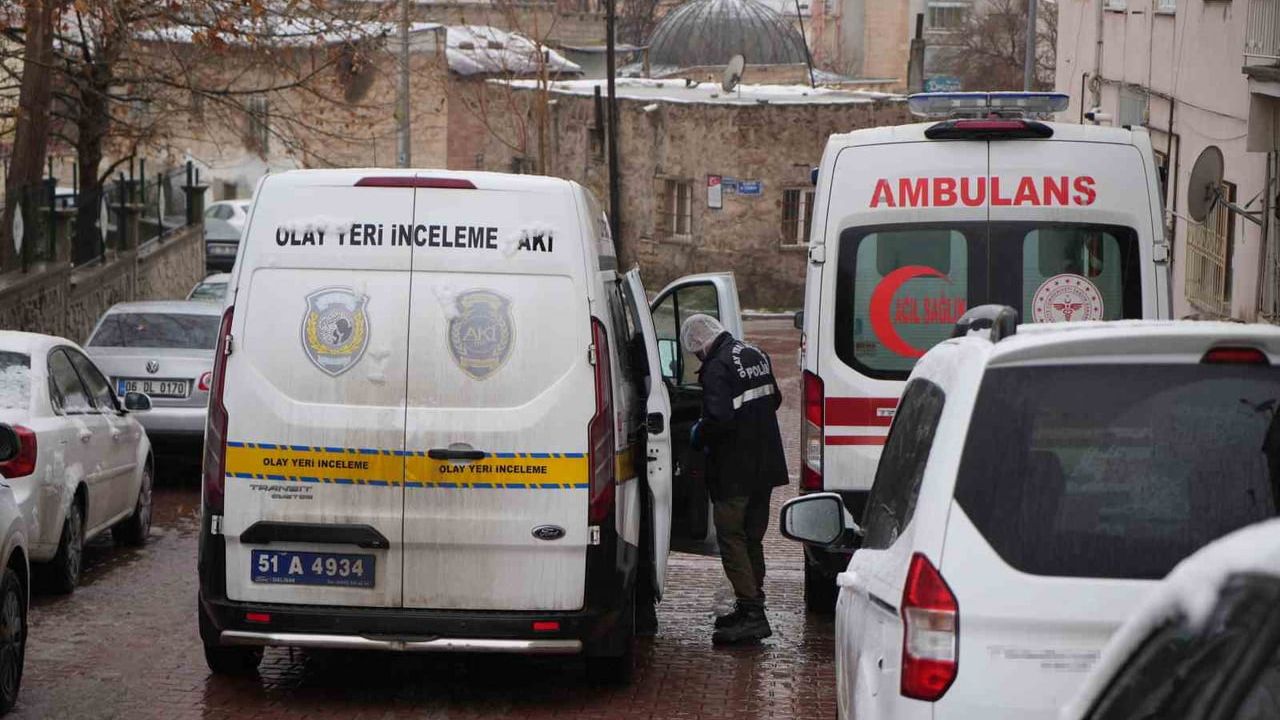 Niğde'de Çift Evlerinde Ölü Bulundu: Doğal Gaz Şüphesi