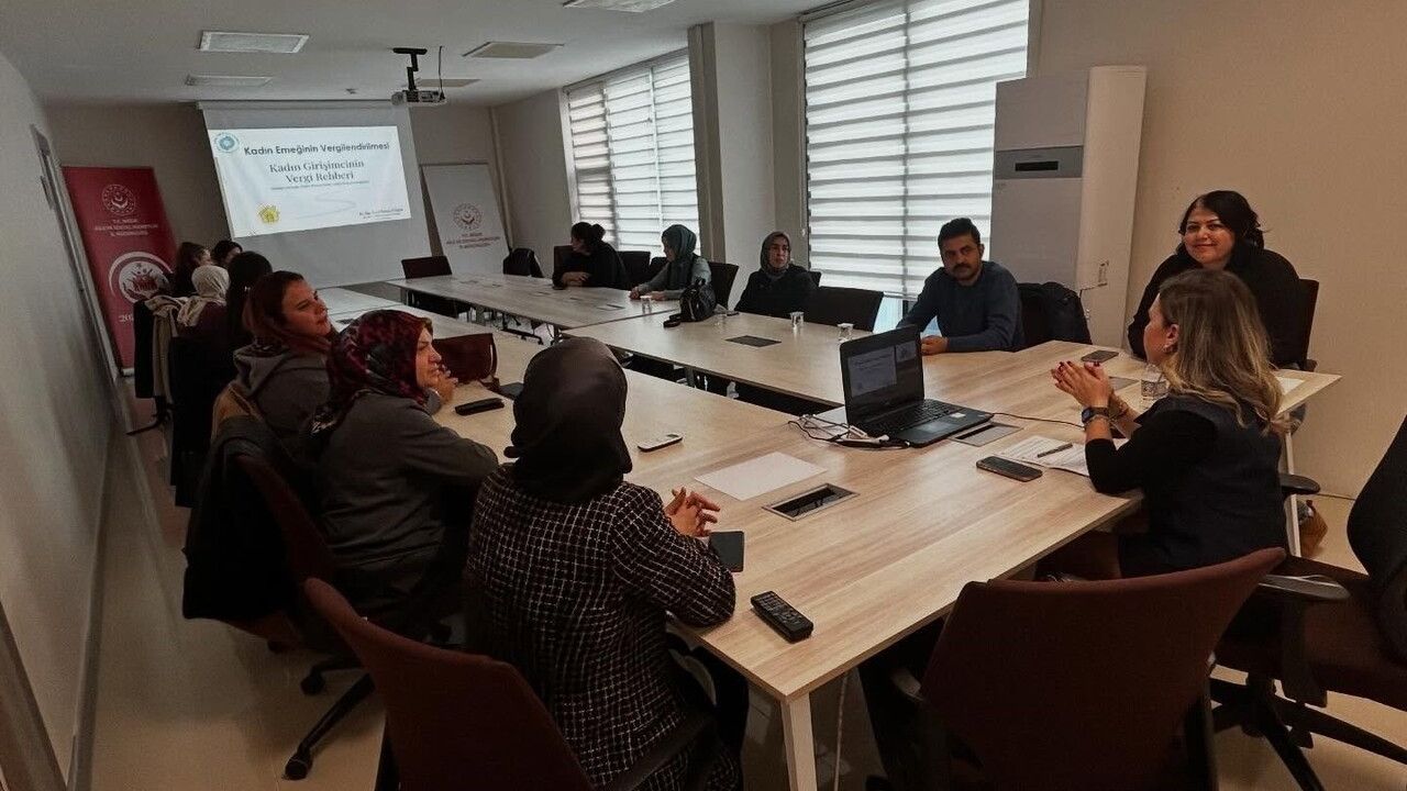 Niğde'de Kadın Kooperatiflerine 'Kadın Emeğinin Vergilendirilmesi' Eğitimi