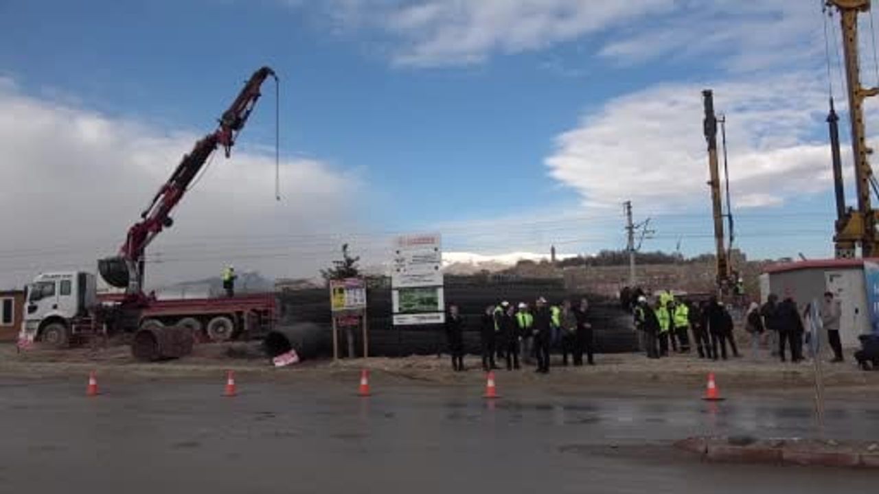 Niğde'de Trafik Sorunu Bitiyor: İlhanlı Mahallesi Demiryolu Alt Geçidi Geliyor
