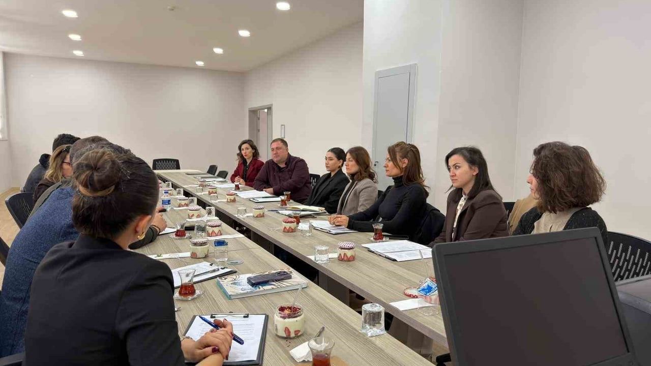 Niğde Ömer Halisdemir Üniversitesi İletişim Fakültesi’nde Sektör Odaklı Eğitim Tartışıldı