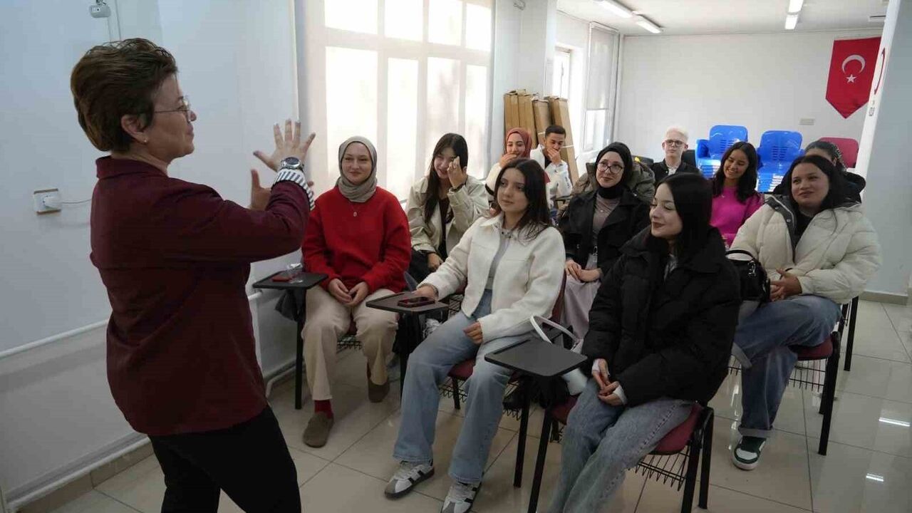 Niğde Ömer Halisdemir Üniversitesi'nde İşaret Dili Kursu