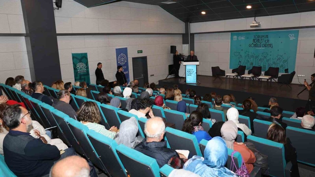 Nilüfer'de Gönüllülük Buluşması: 'Toplumsal Adalet İçin Gönüllü Direniş' Başladı