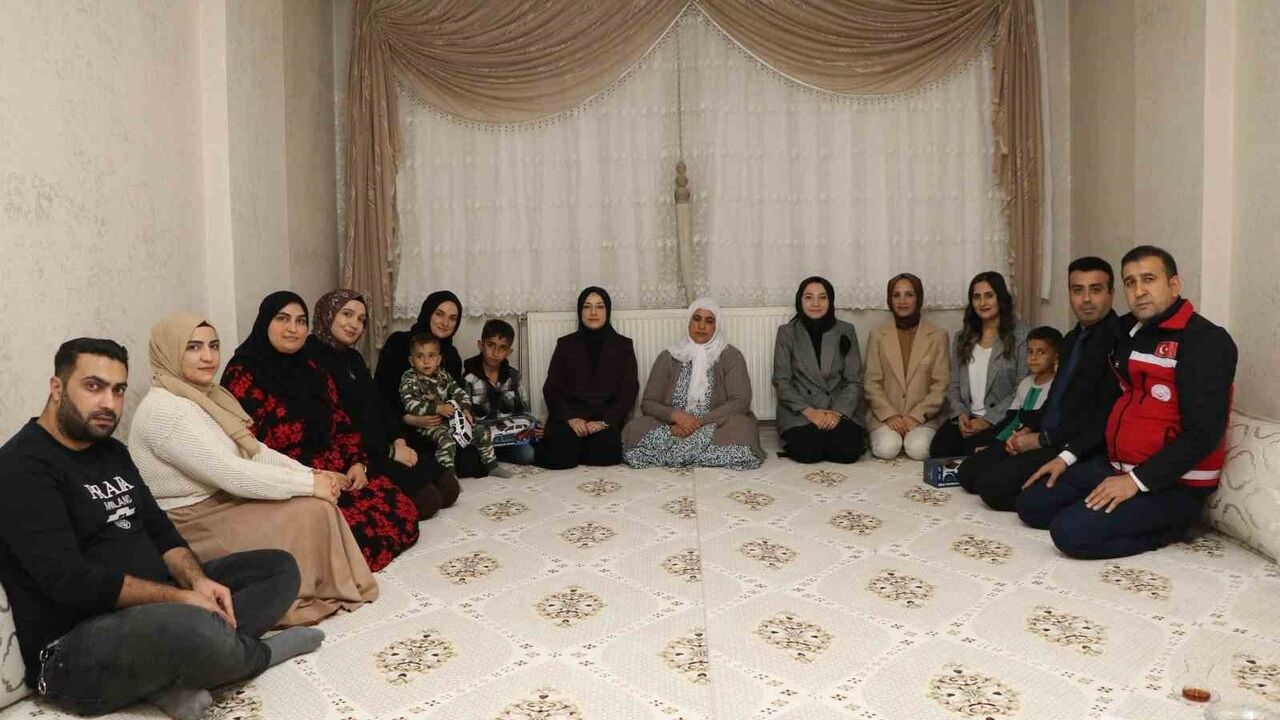 Nurten Kızılkaya Eruh’ta: Şehit Ailesi, Koruyucu Aile ve Kadın Üreticilerle Buluştu