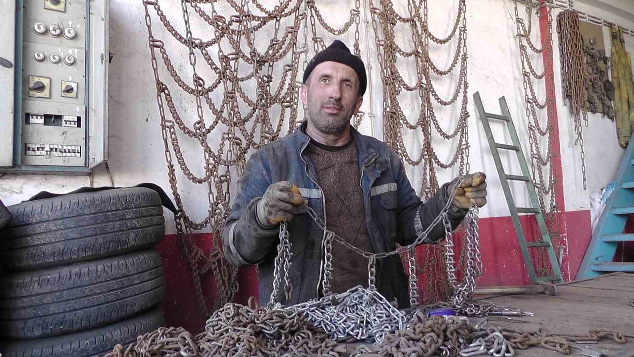 Oltu'da Araç Zinciri Tamiri: Salih Çelik Ekonomiye ve Geri Dönüşüme Katkı