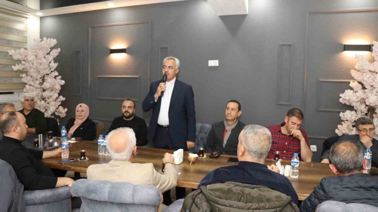 Oltu'da Tek Yürek: 25 Mart Spor'a Belediye ve Esnaftan BAL Desteği