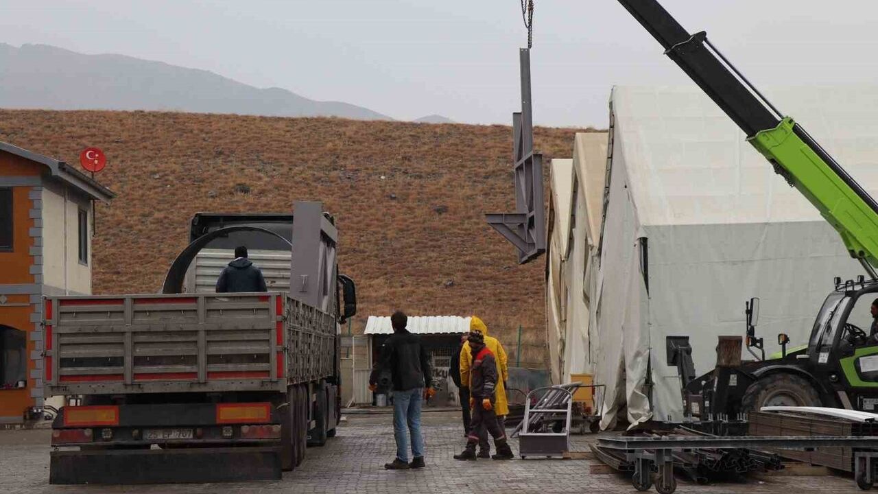 Oltu OSB'de Yatırım Dopingi: Tutku Makine İstihdamı 40'a Çıkaracak