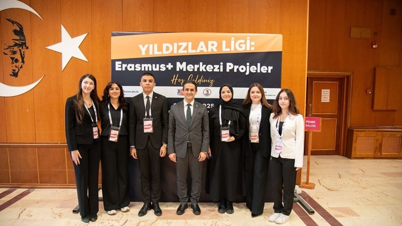 OMÜ Yıldızlar Ligi: Erasmus+ Merkezi Projeler Bilgilendirme Toplantısı
