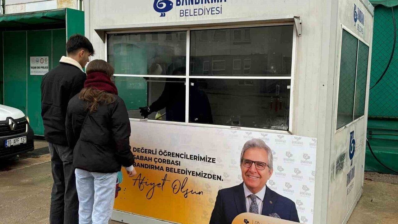 Onyedi Eylül Üniversitesi'nde Bandırma Belediyesi'nin Sabah Çorbası Durduruldu