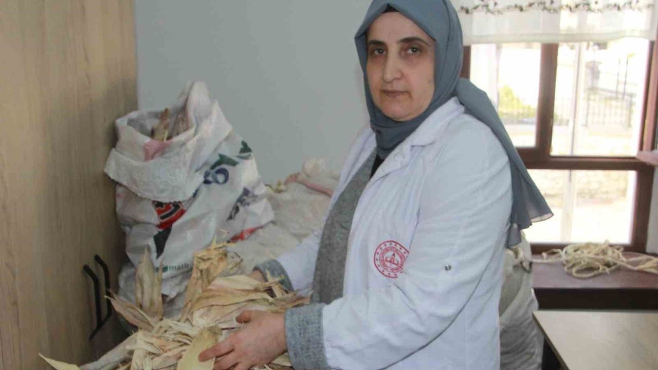 Ordu'da Mısır Kabuğundan Tasarım: Kadın Ustalar Doğal İplere Hayat Veriyor