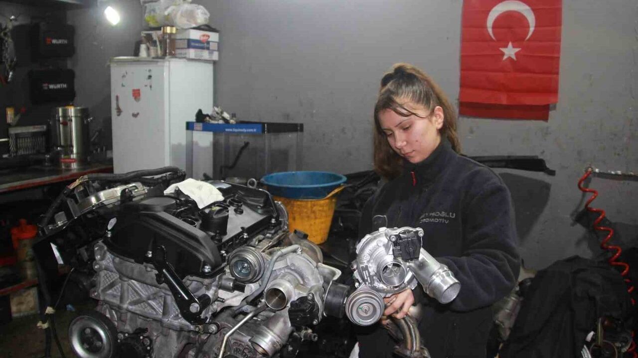 Ordu'da sanayinin tek kız çırağı: 17 yaşındaki Dilem'in azmi
