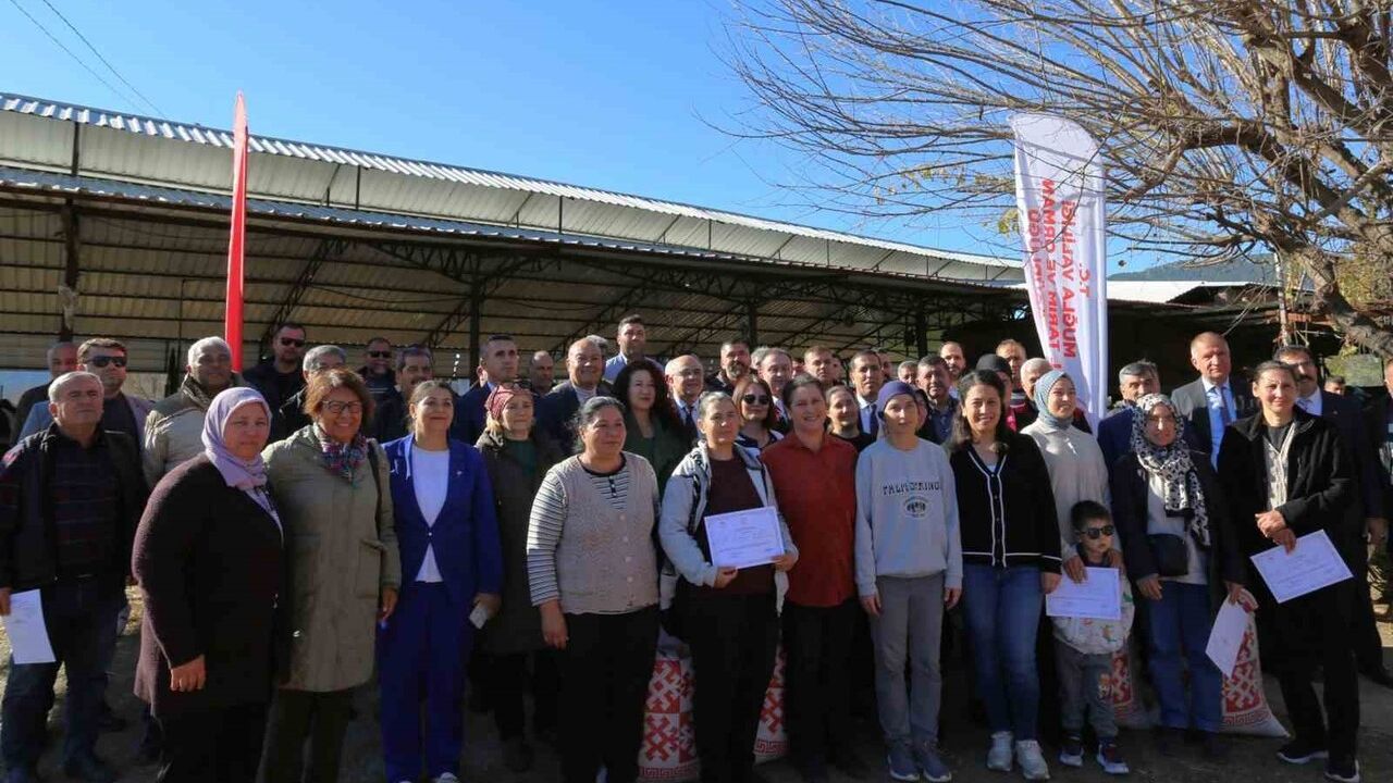 Ortaca'da Süt Sığırcılığı Sağım Hijyeni ve Sanitasyon Sertifikaları Dağıtıldı