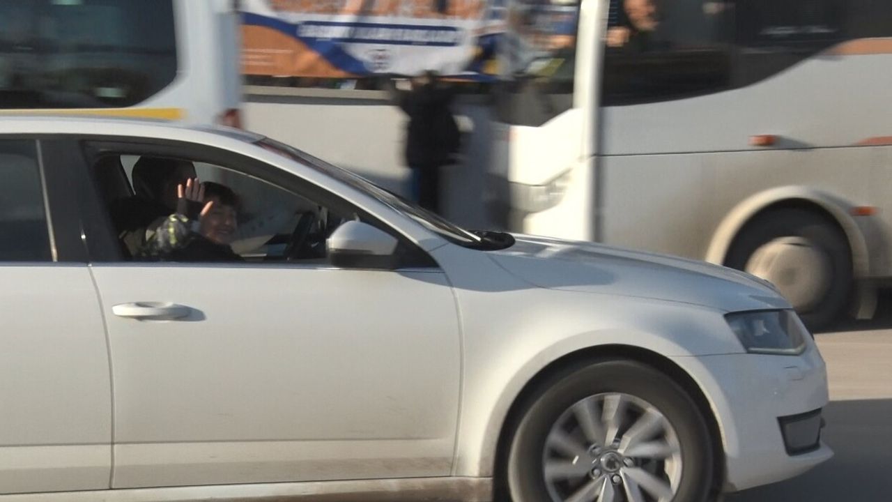 Ortaokul Öğrencisinin Mansur Yavaş'a Yol Çağrısı Keçiören'de Gülümsetti