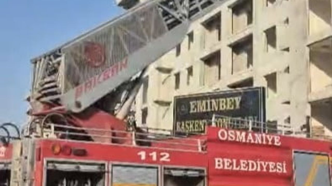 Osmaniye'de Elektrik Kesintisi: İskelde Mahsur Kalan İşçiler Kurtarıldı