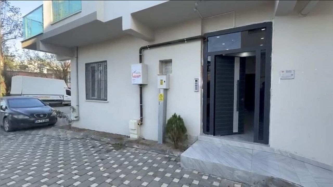 Osmaniye'de Yatak Odası Kamerasına Yansıyan Ziynet Eşyası Hırsızlığı