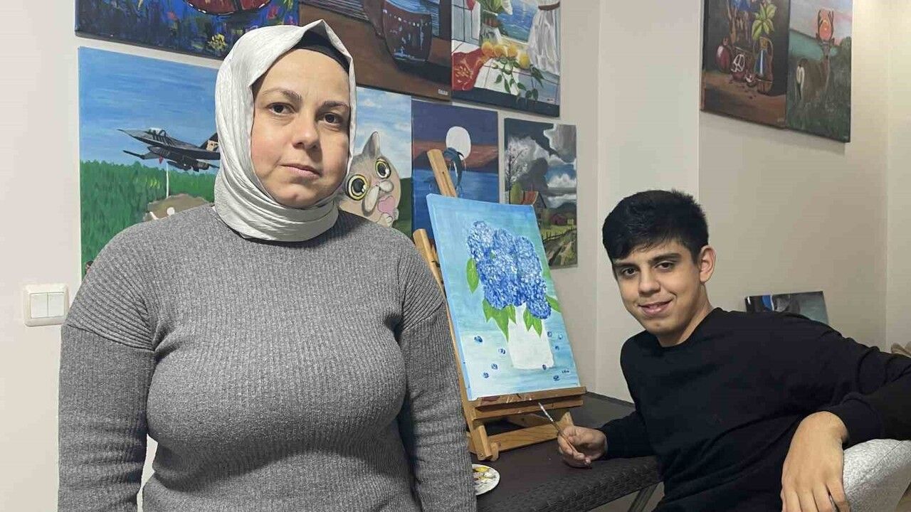Otizmli Ressam Okan Mert Gönül: Sanatla Kendi Yolunu Çizdi