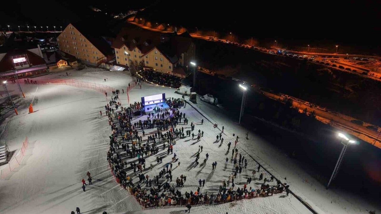 Palandöken'de 2025-2026 Sezonu Görsel Şölenle Açıldı