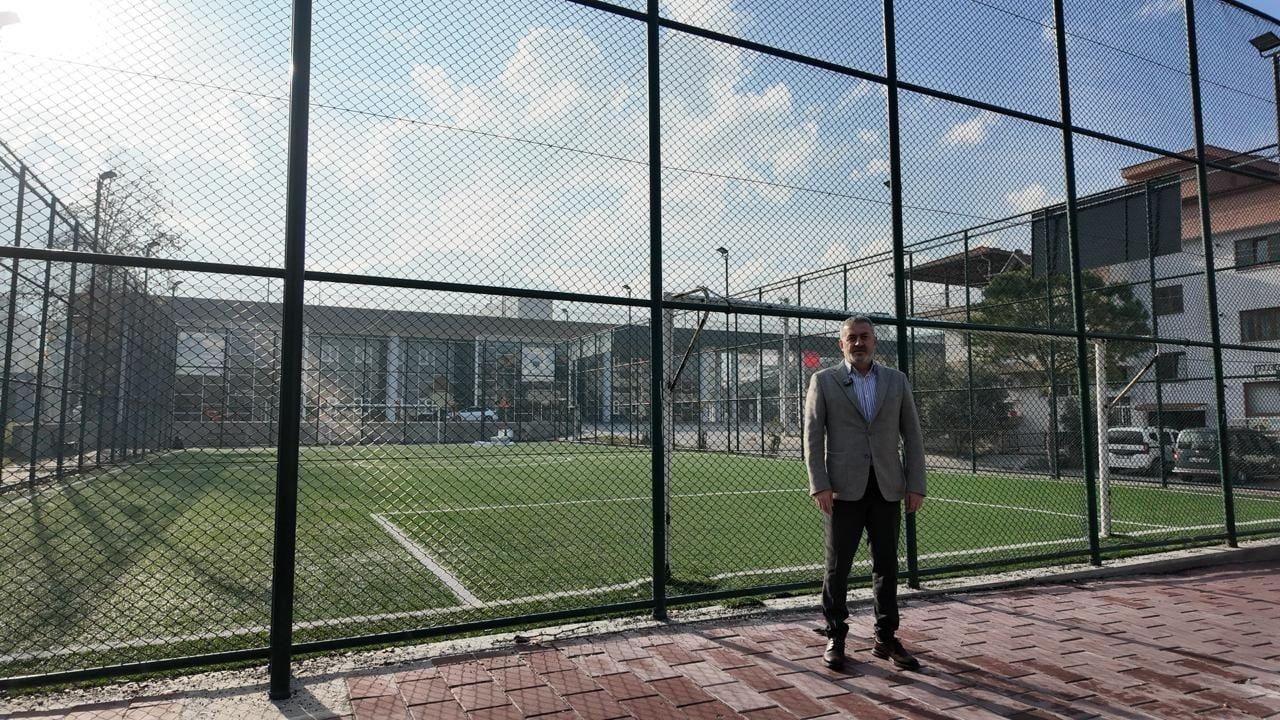 Pamukkale Belediyesi halı sahayı ihaleyle ücretli yaptı