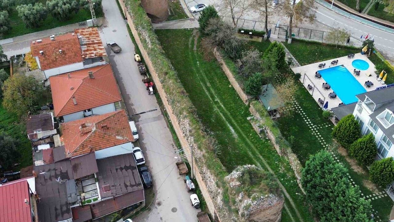 Papa Ziyareti Sonrası İznik'te Sit İçindeki Arsa 5,5 Milyon Liraya İlan Edildi