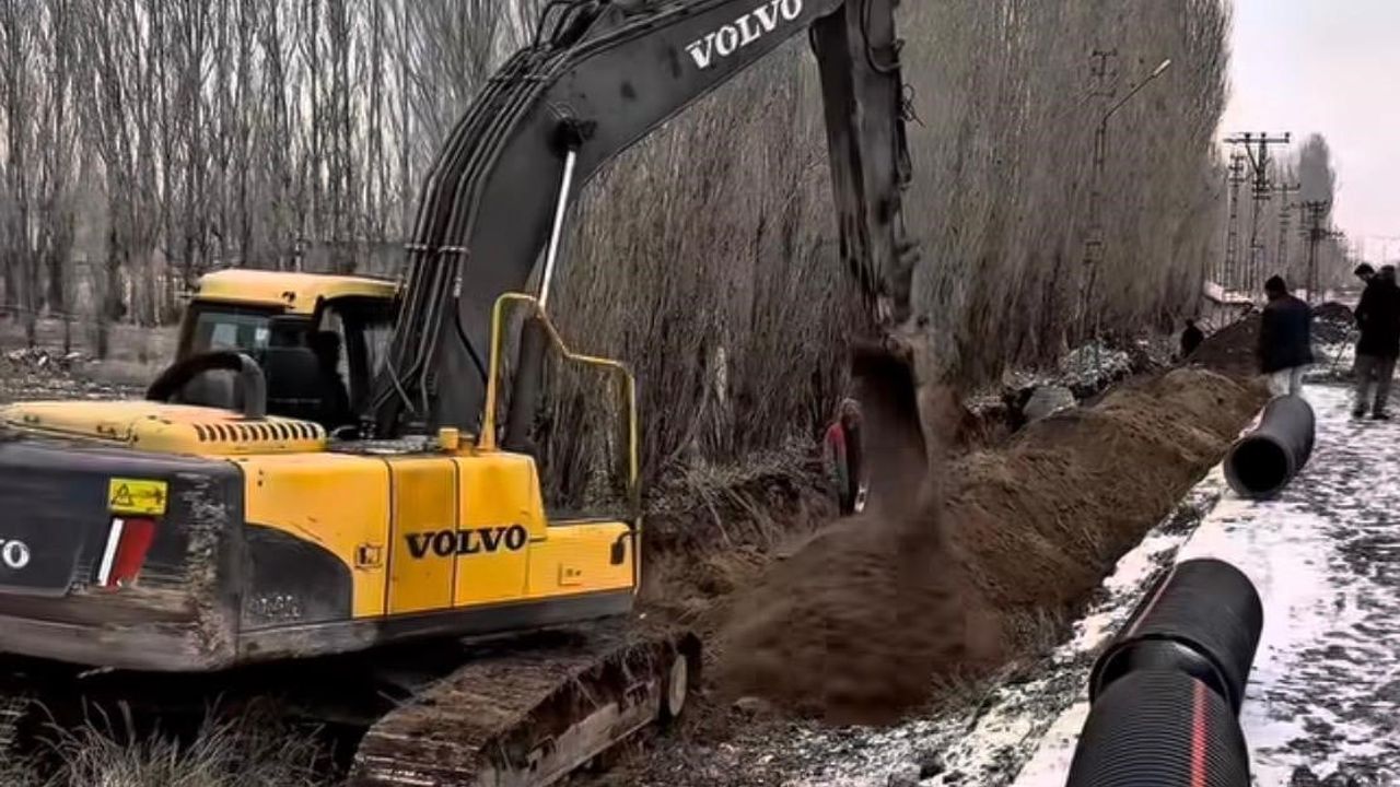 Patnos Belediyesi 7/24 Sahada: Kar, Altyapı ve Yol Çalışmaları