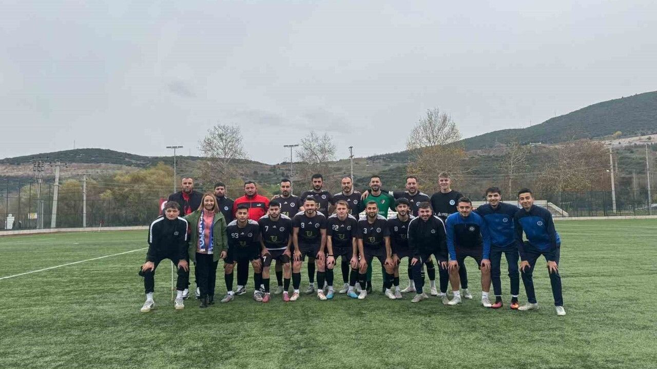 Pazaryerispor Ertuğrulspor'u 9-1 Yenerek Sezona Damga Vurdu