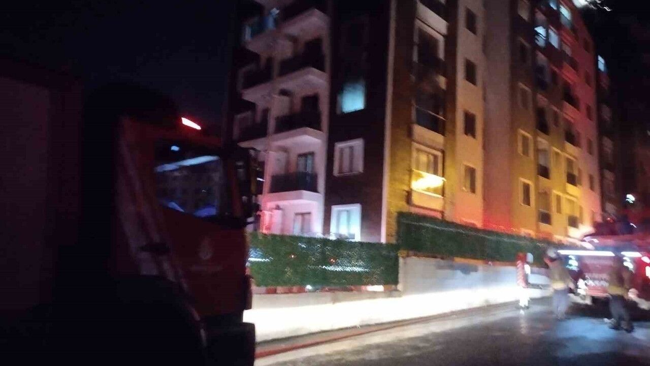 Pendik Sülüntepe'de 3'üncü Kat Yangını: Can Kaybı Yok