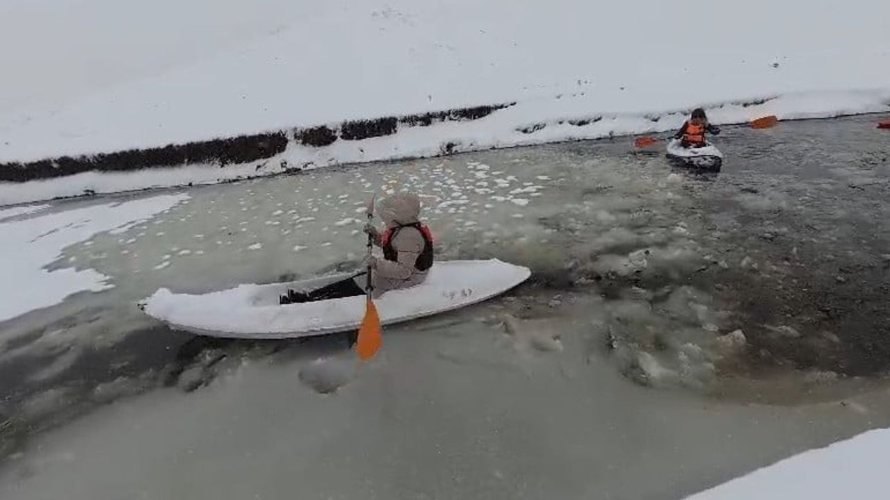 Perşembe Yaylası'nda Sıfırın Altında 10 Derecede Kano Etkinliği