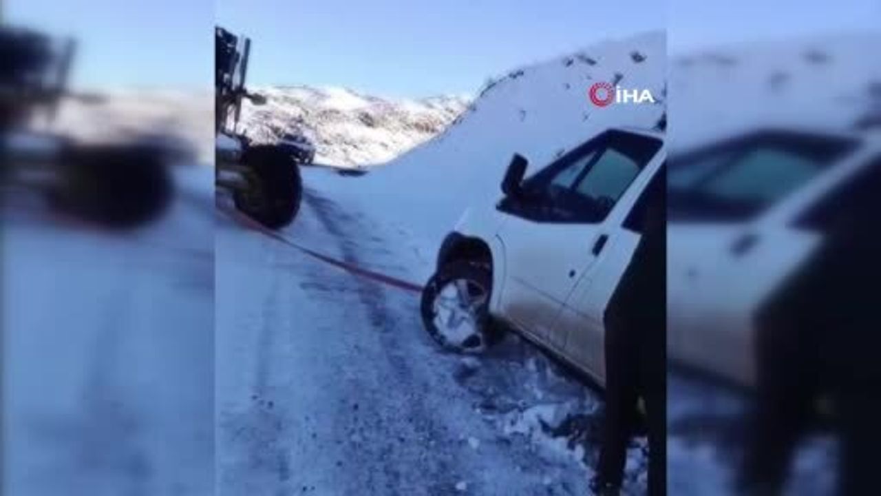 Pervari'de Minibüs Şarampole Devrildi — 5 Kişi Yaralanmadı