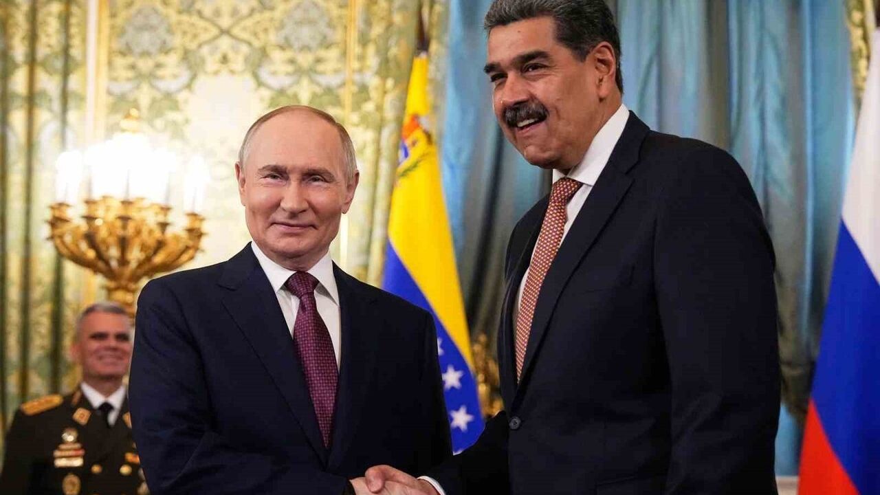 Putin-Maduro Telefon Görüşmesi: Rusya'dan Destek