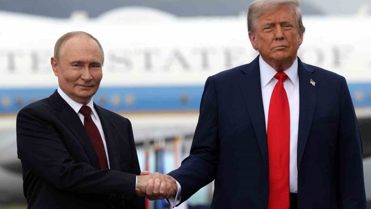 Putin ve Trump telefonda: Novgorod'daki saldırı girişimi konuşuldu