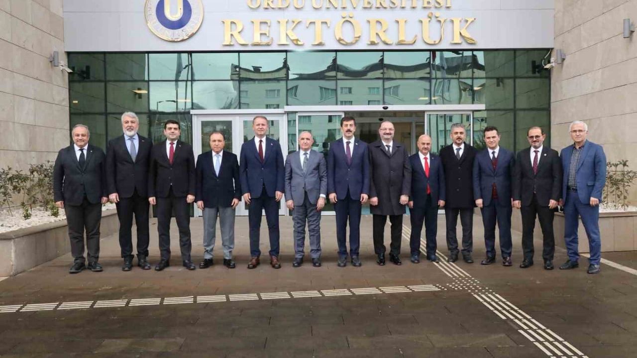 Rektör Hacımüftüoğlu ÜAK Yönetim Kurulu Toplantısına Katıldı — Ordu Üniversitesi Ev Sahipliğinde