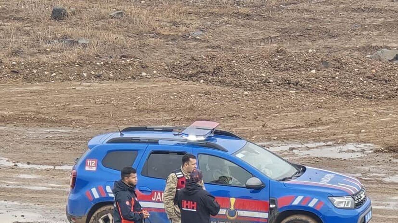 Reyhanlı'da Dayısı Tarafından Dövülen 10 Yaşındaki Amir Kayalıklar Altında Yaralı Bulundu