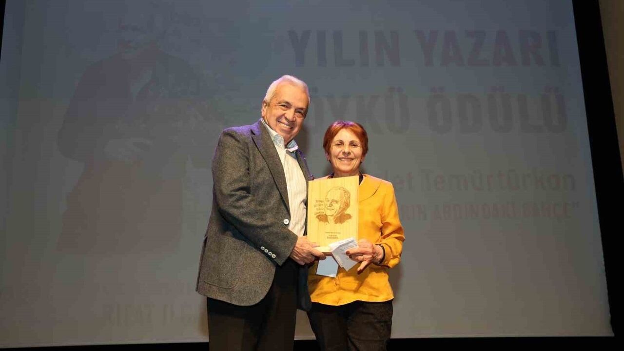 Rıfat Ilgaz anısına sempozyum ve Yılın Yazarı Öykü Ödülü Nilüfer’de verildi