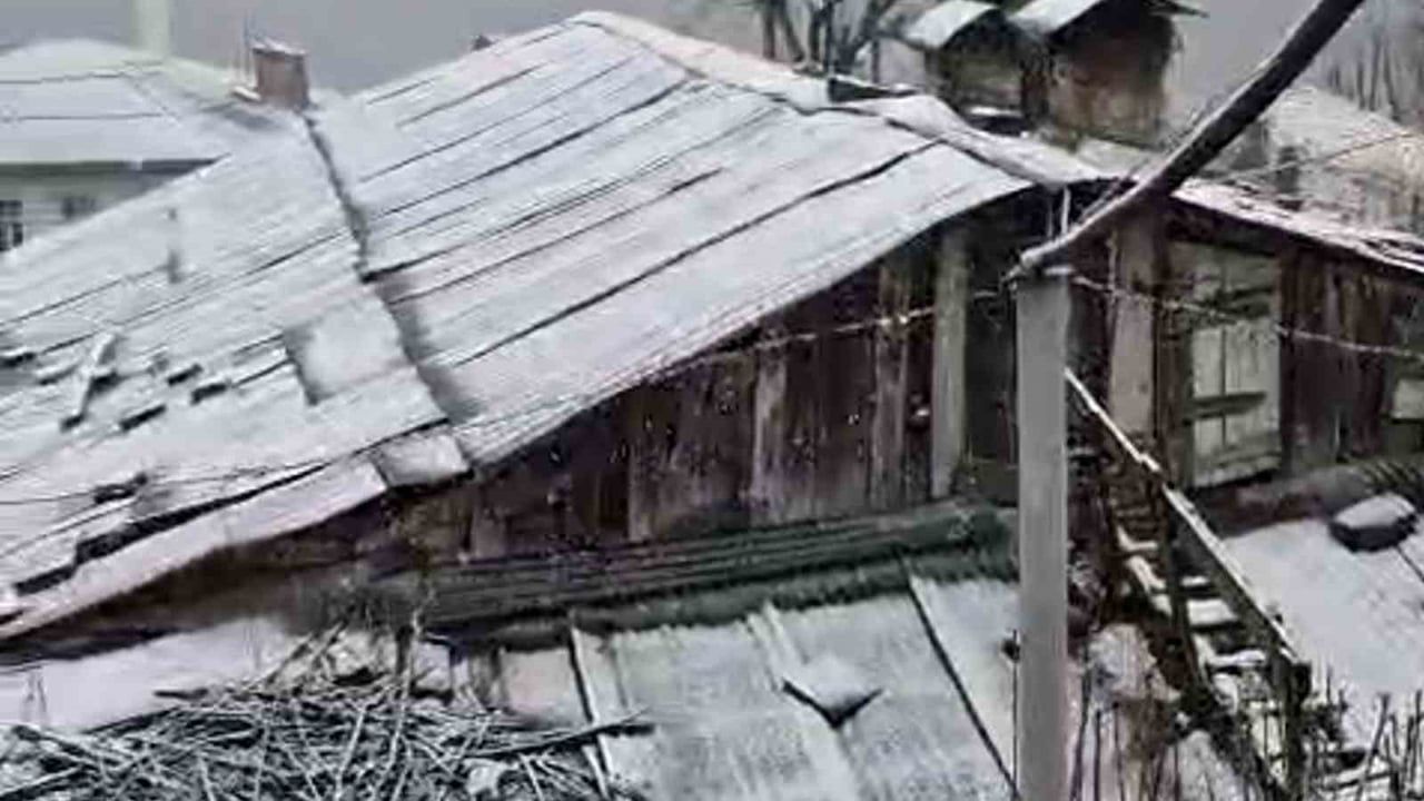 Rize’de Yaylalar Beyaza Büründü: Palovit’te 85 cm Kar