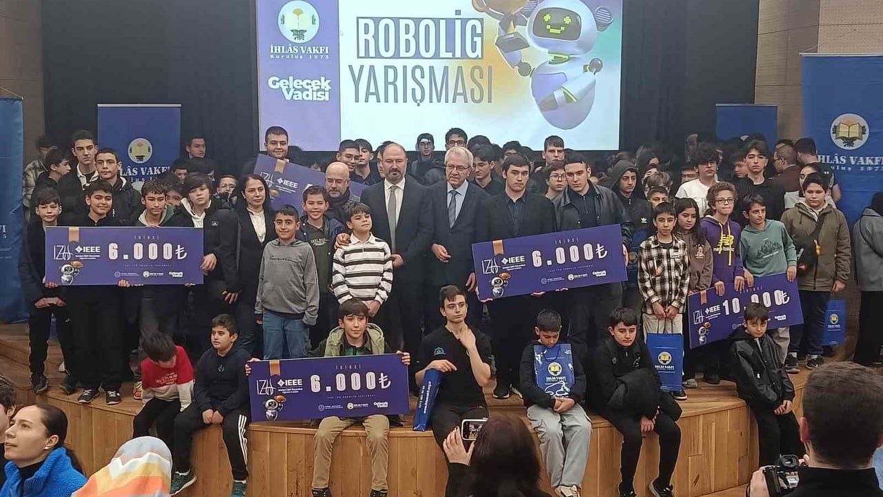 Robolig 2025 Robotik Kodlama Yarışması İstanbul'da Büyük İlgi Gördü