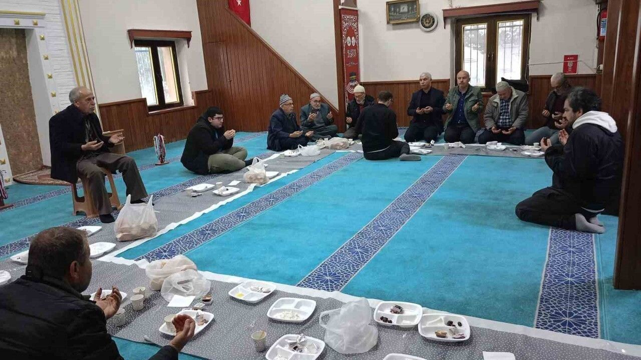 Sabah Namazı Buluşmaları Kuruköy Mahallesi Camii'nde Devam Etti