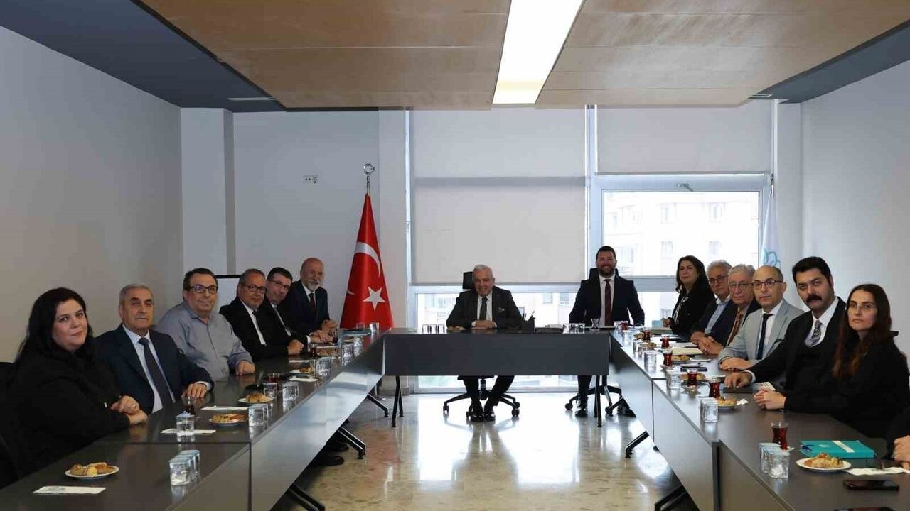 Şadi Özdemir OSB Yöneticileriyle Buluştu — Nilüfer'de Sanayi-Kent İş Birliği