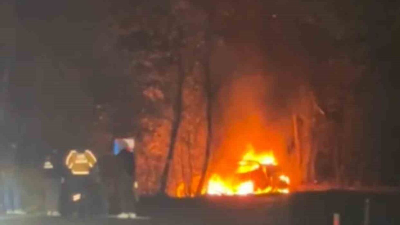 Safranbolu'da Hafif Ticari Araç Alev Aldı: Sürücü Hayatını Kaybetti