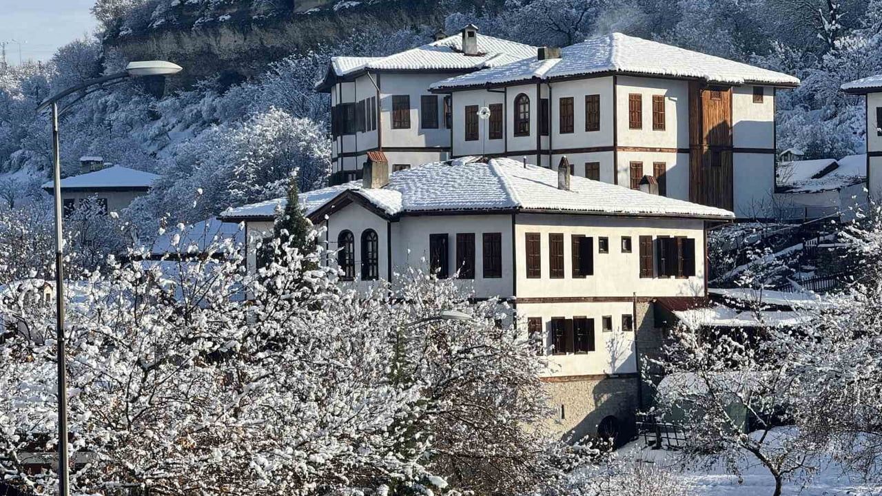 Safranbolu'da Kartpostallık Kar: Osmanlı’nın Parmak İzi Beyazla Buluştu