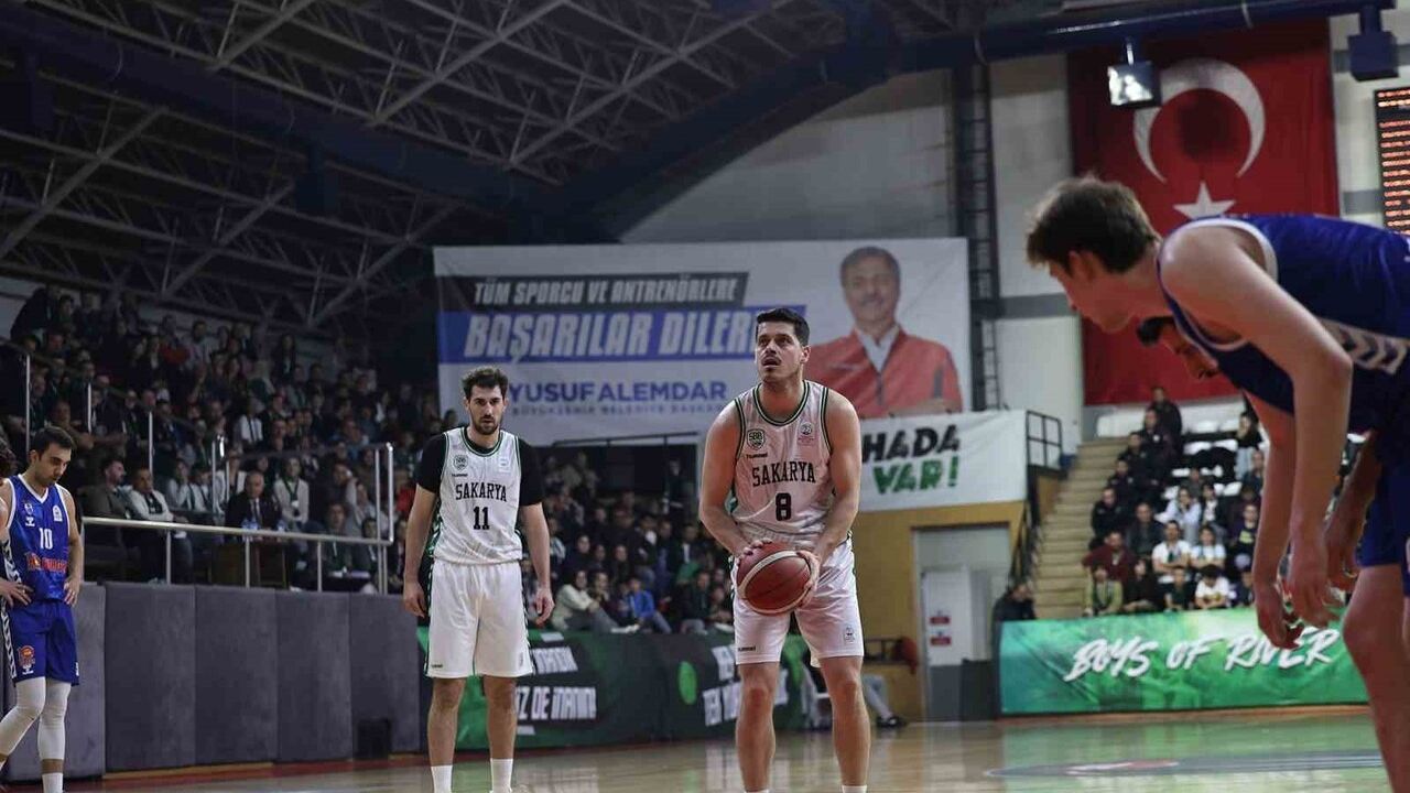 Sakarya Büyükşehir Basketbol Kütahya’da parkeye çıkıyor