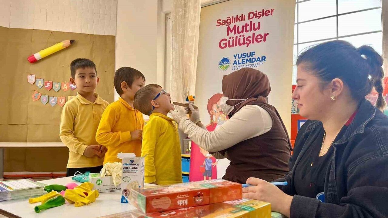 Sakarya Büyükşehir'den 550 Minik Öğrenciye Ağız ve Diş Sağlığı Taraması