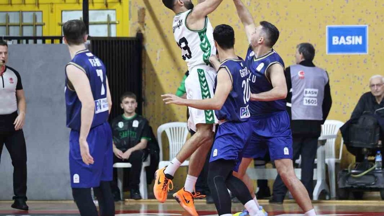 Sakarya Büyükşehir Namağlup Serisini 9 Maça Çıkardı: Çorlu'yu 80-63 Yendi
